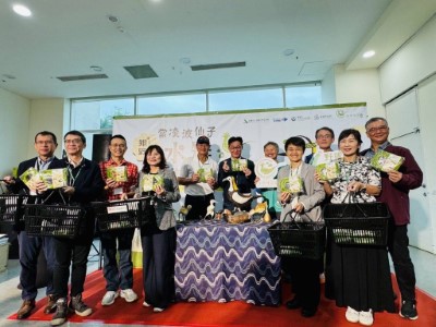 「雉+野蓮」啟動儀式，象徵「雉+野蓮」品牌於家樂福全臺量販店門市上架。