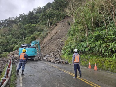 太平山區內道路宜專一線8.5k坍方交通暫時中斷，啟動封閉措施並同步進行搶修3