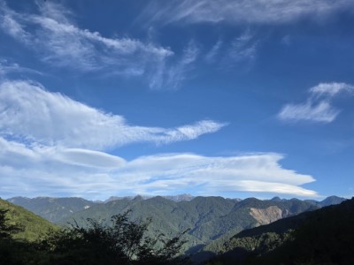 圖三、觀霧國家森林遊樂區眺望聖稜線（林業保育署新竹分署提供）