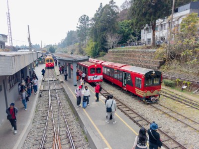 阿里山林鐵奮起湖車站(林鐵處蔡文淇拍攝)