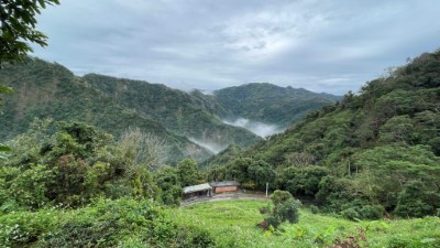 獨立山步道可遠眺獨立山及樟腦寮車站，本次改善工程將構築更安全舒適的行走環境