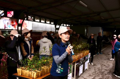 圖八、新竹分署夏榮生分署長介紹植樹節活動及本次贈送苗木(新竹分署提供)