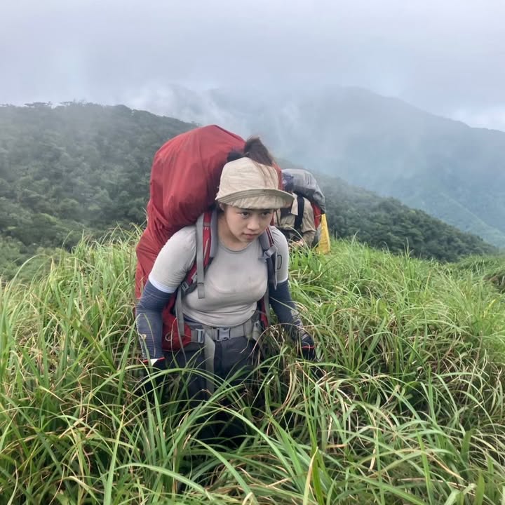 【溫暖而堅定的守護力量｜森林SHE女孩💚】

守護森林，很多人第一時間想到的，可能是翻山越嶺、涉溪巡護、或長時間在風吹日曬中完成任務。但山林工作需要的，從來不只體力——
更多時候，還需要冷靜的判斷、...