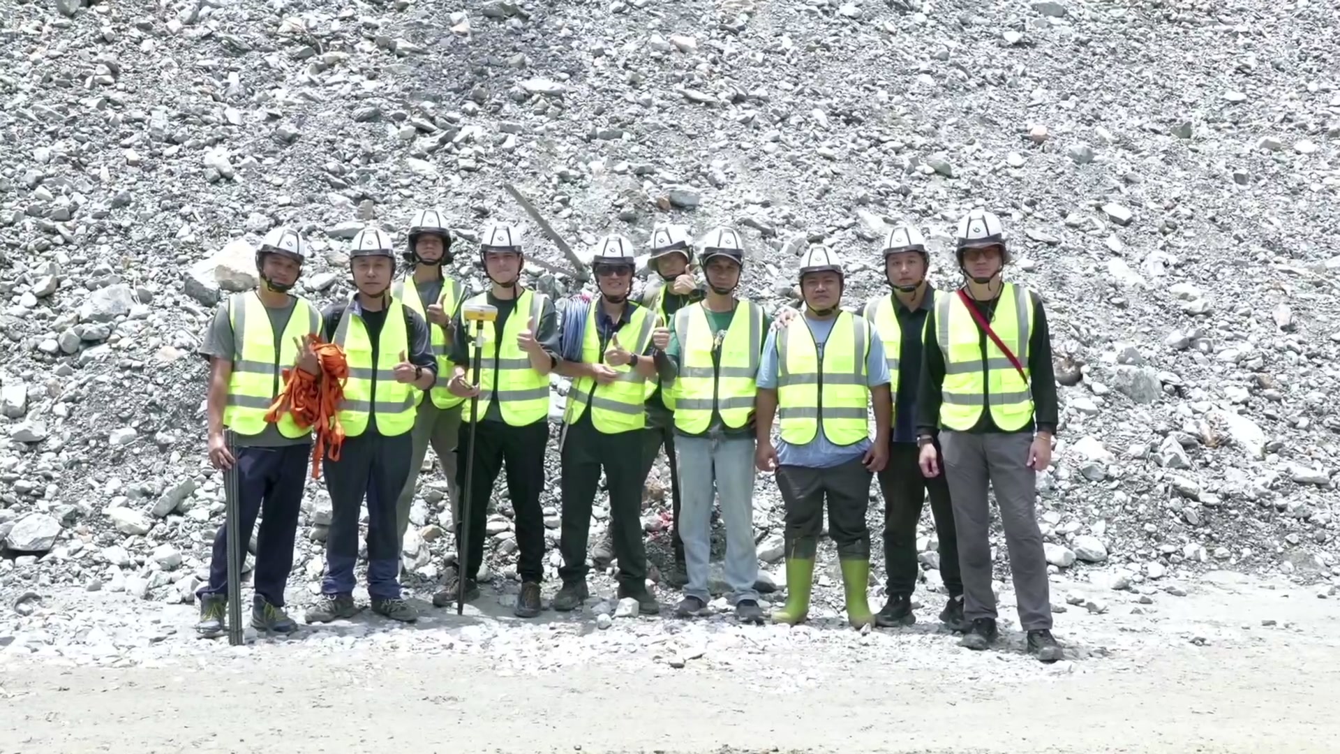 【🎥向守護山林的英雄致敬】

💚 直播流程 
14:00–14:05｜主持人引言 
14:05–14:15｜開場表演 
14:15–14:40｜貴賓致詞 
14:40–14:45｜頒發感謝獎座 
...