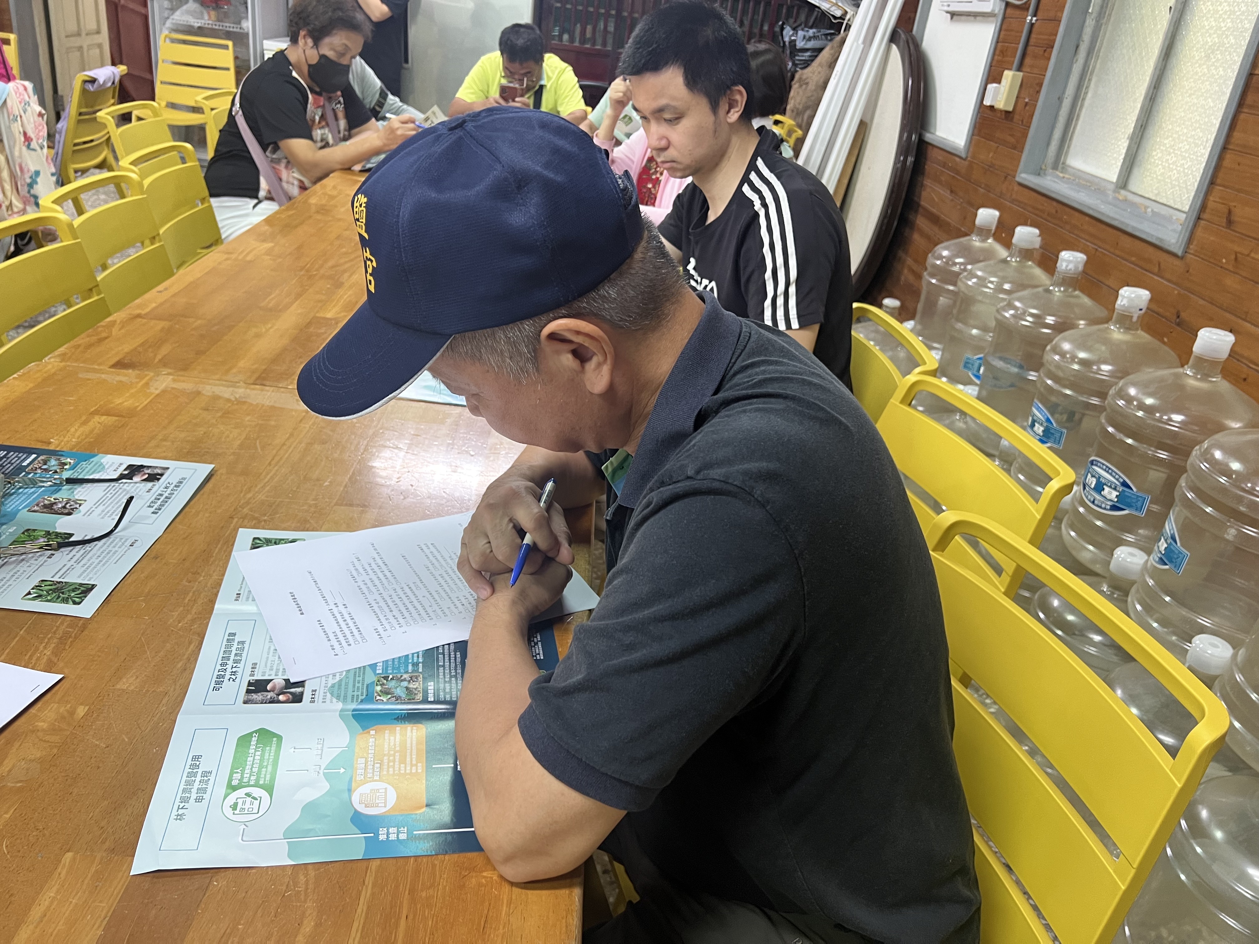 承租地林農進行參與林下經濟意願進行問卷調查