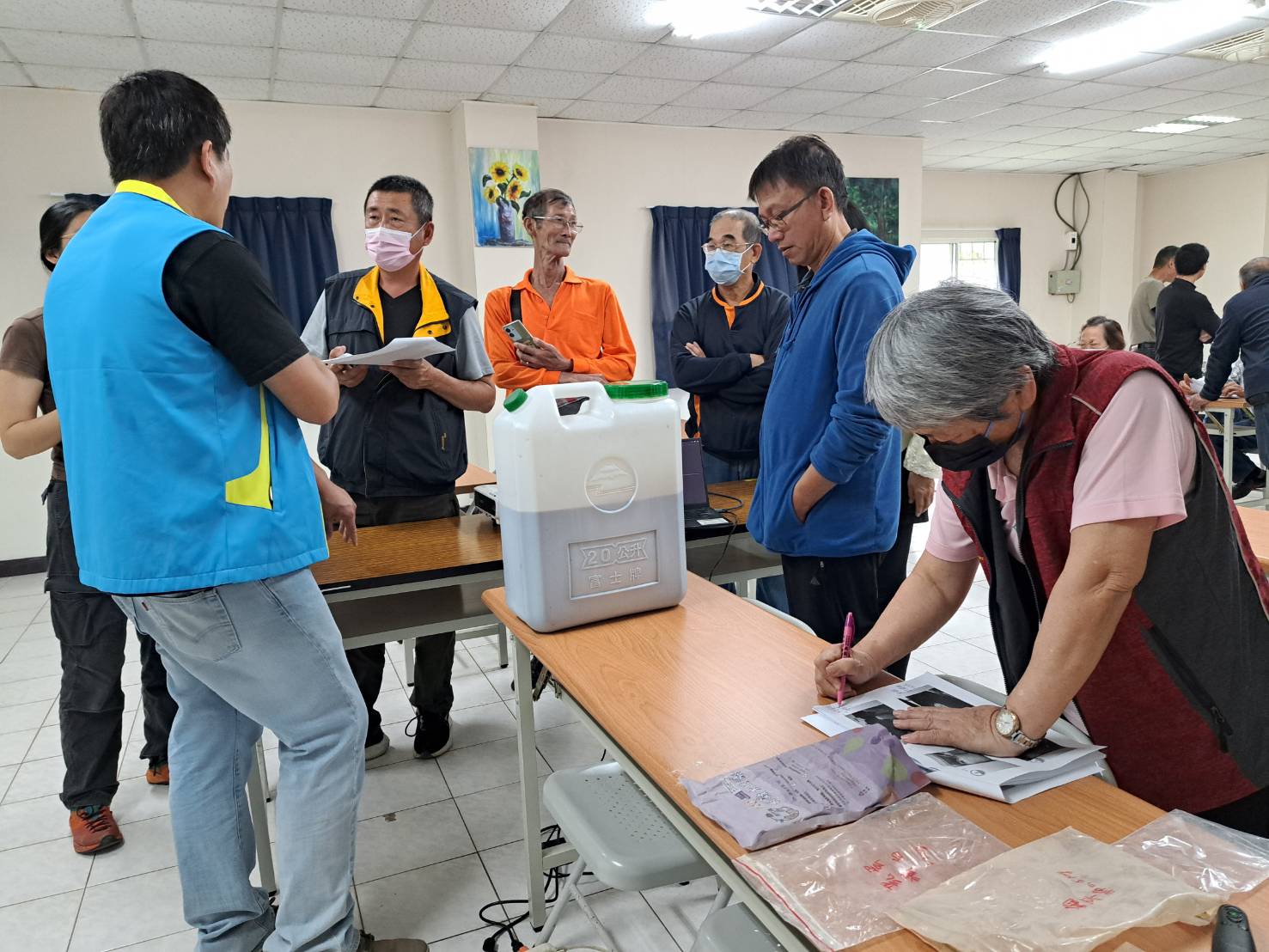 草生栽培課程(微生物製劑於坡地果園的應用)