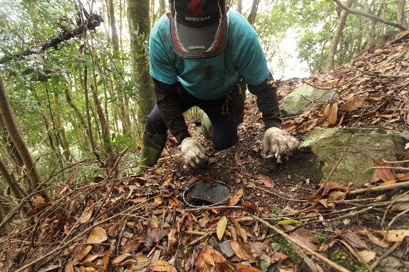 南勢部落獵人協助測試改良式獵具