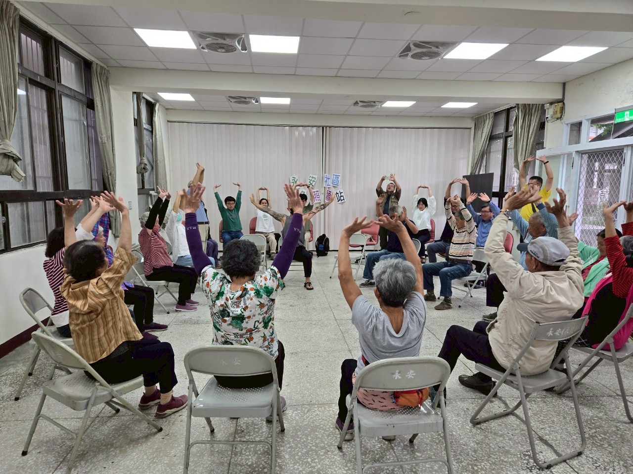 參與工作假期之日本大學生參與社區高齡照護